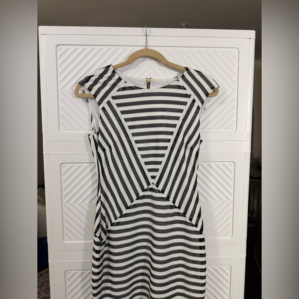 Cache dress. Size 2.